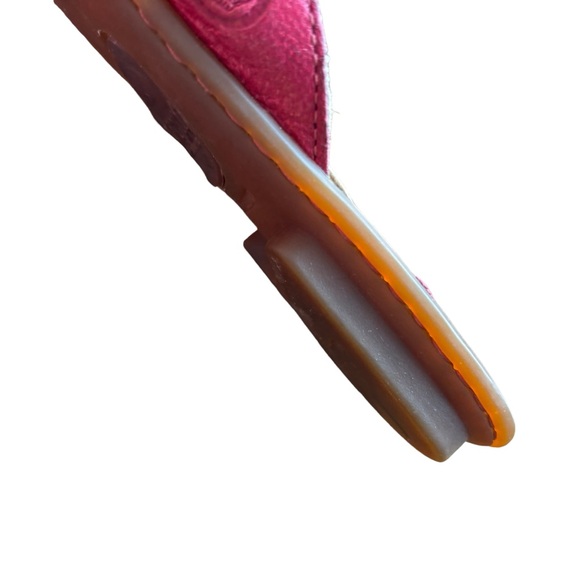 Born Red Leather Flip Flops with Flower Detail 6 - Picture 7 of 8